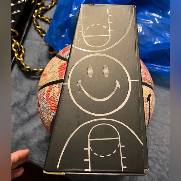NIB Licensed Chinatown Market and Smiley Brand Collab Basketball - Picture 2 of 5
